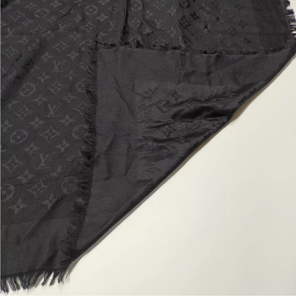 Louis Vuitton Large Black Logo Silk & Wool Shawl - Picture 8 of 9
